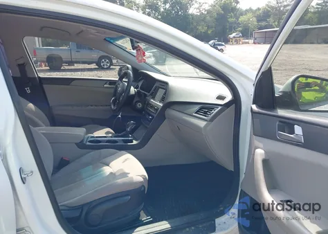 2016 Hyundai Sonata Se z USA, uszkodzony, nr VIN 5NPE24AF2GH384161